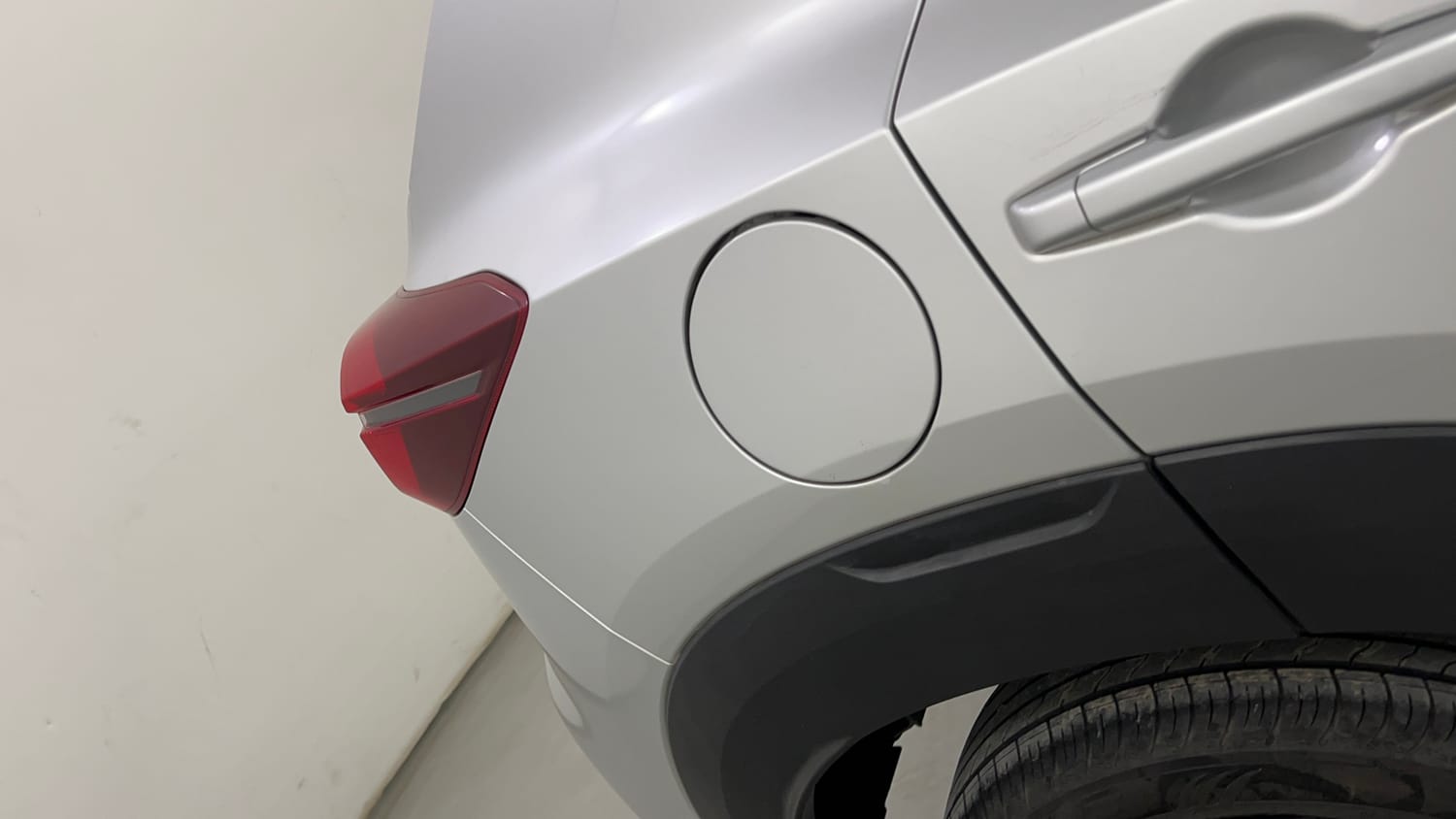 Used 2024 Nissan Magnite XL AMT Petrol Automatic dents MINOR SCRATCH