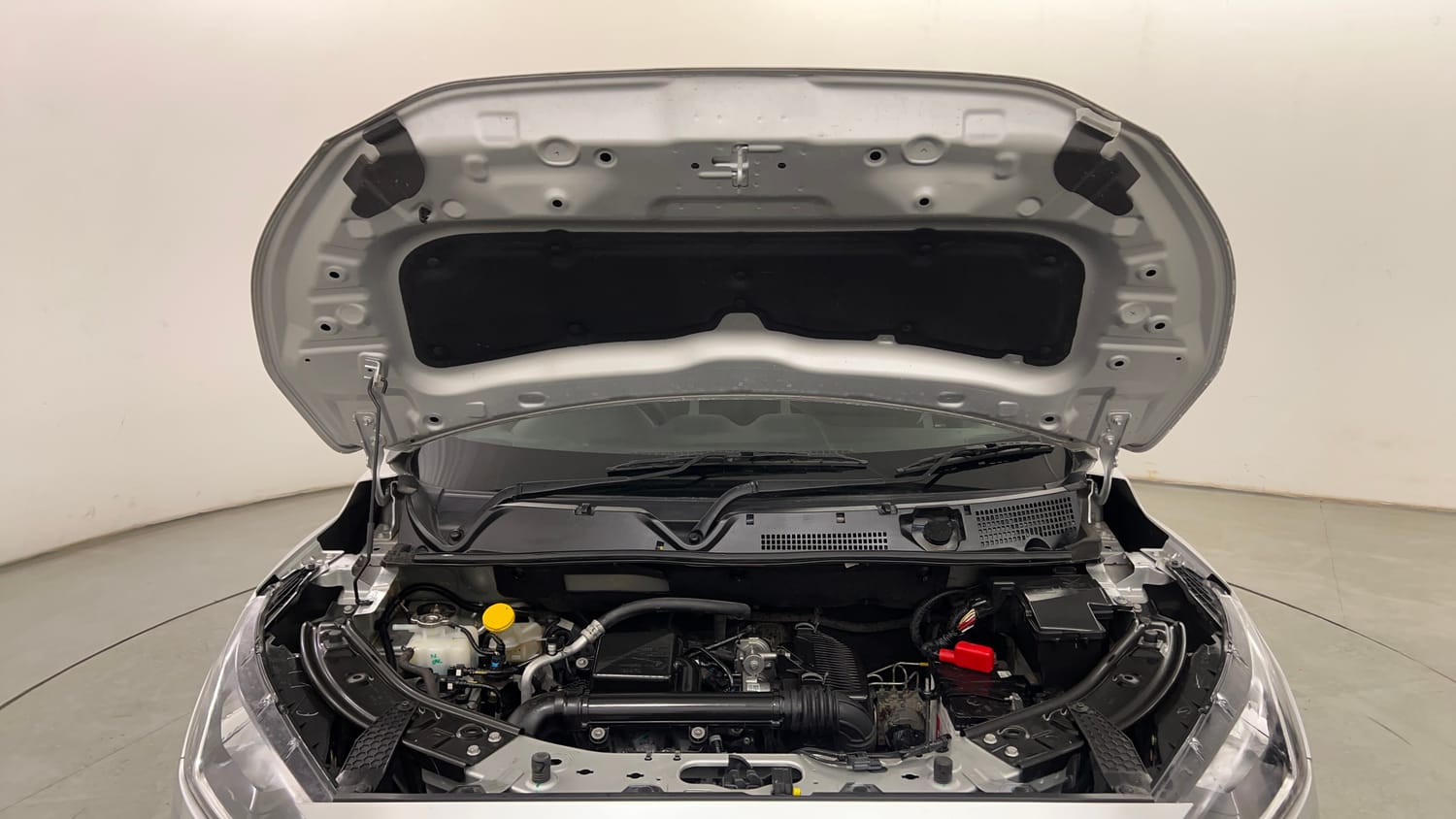 Used 2024 Nissan Magnite XL AMT Petrol Automatic engine ENGINE & BONNET OPEN FRONT VIEW