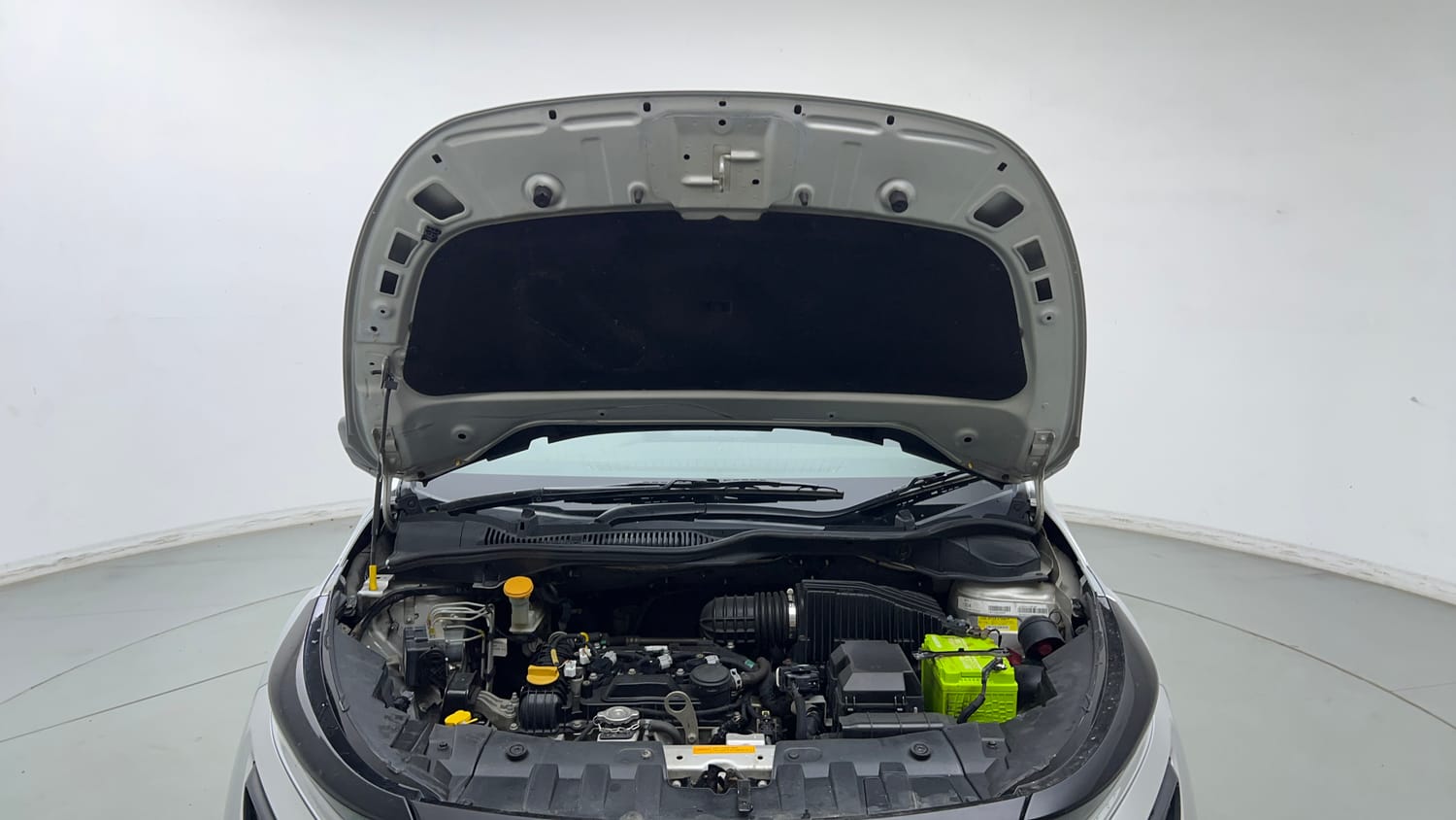 Used 2020 Tata Altroz XM Petrol Petrol Manual engine ENGINE & BONNET OPEN FRONT VIEW
