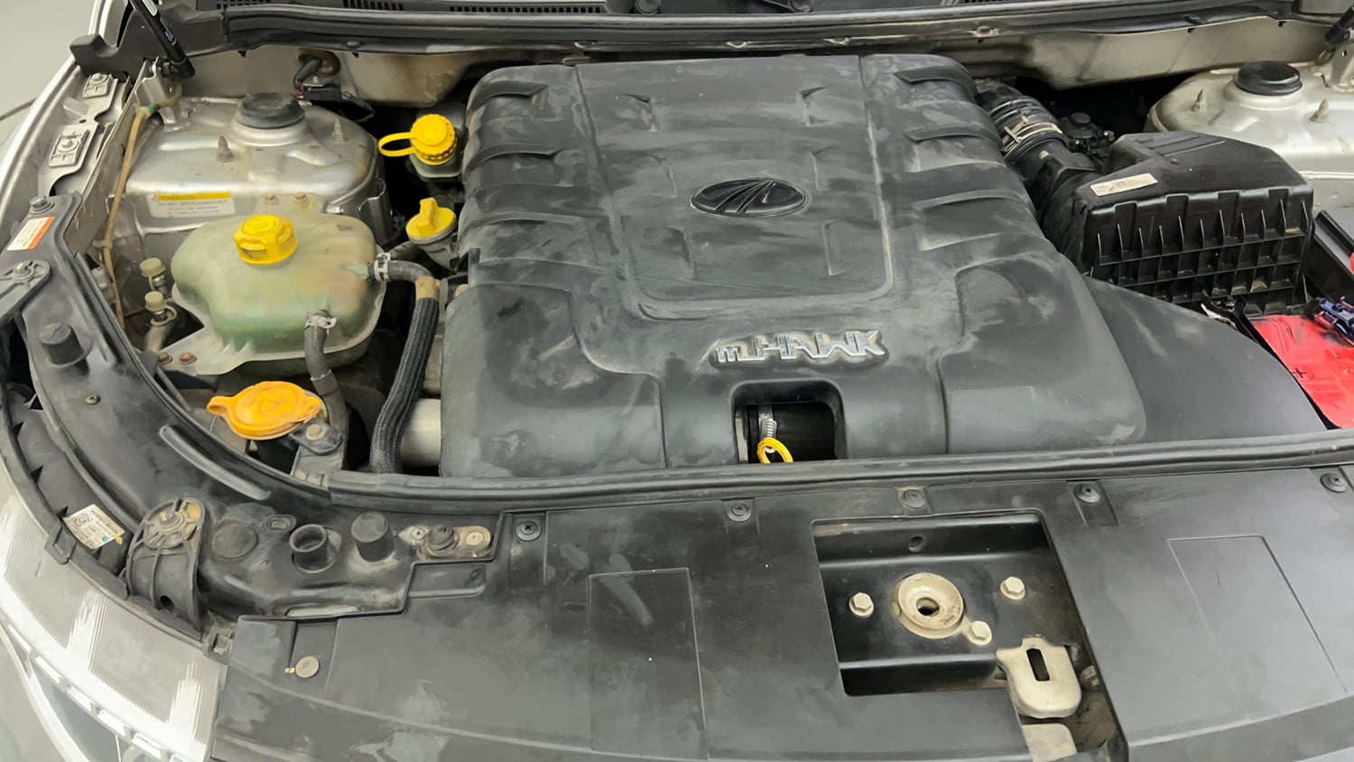 Used 2019 Mahindra XUV500 W11 (O) AT Diesel Automatic engine ENGINE RIGHT SIDE VIEW