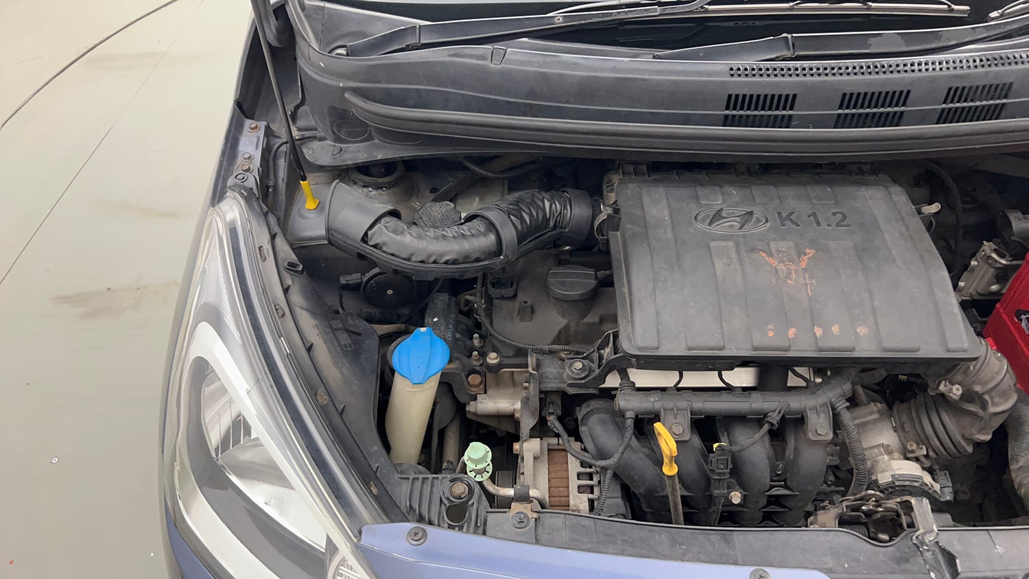 Used 2014 Hyundai Xcent S 1.2 Petrol Manual engine ENGINE RIGHT SIDE VIEW