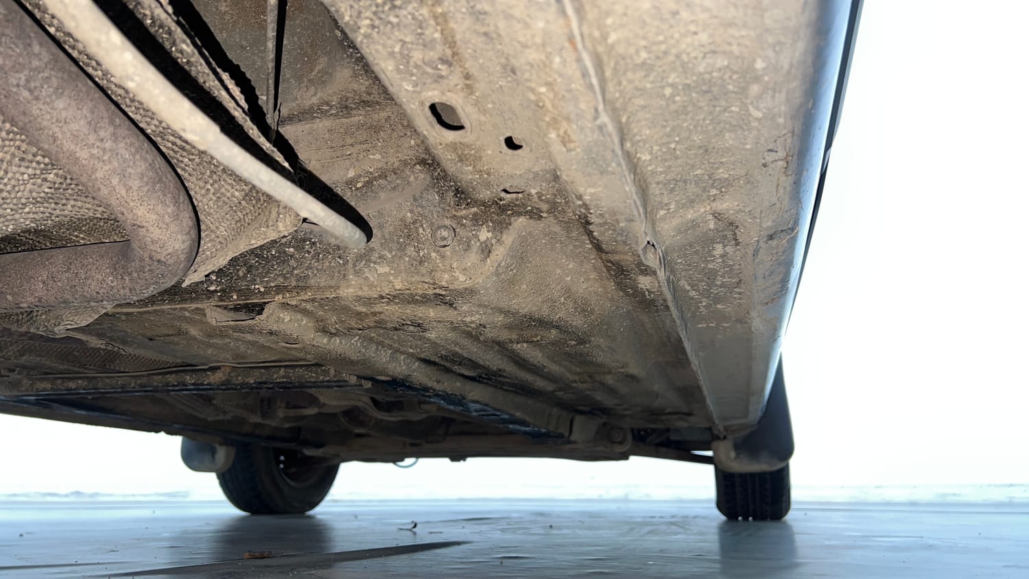 Used 2014 Ford Figo Duratec Petrol EXI 1.2 Petrol Manual extra REAR RIGHT UNDERBODY VIEW