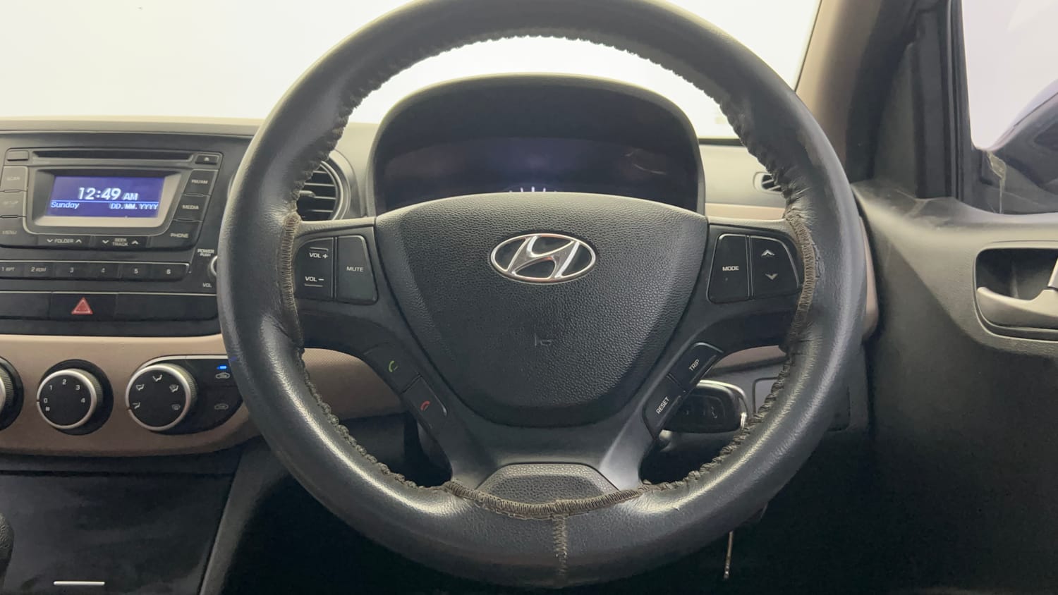 Used 2014 Hyundai Xcent S 1.2 Petrol Manual interior STEERING VIEW