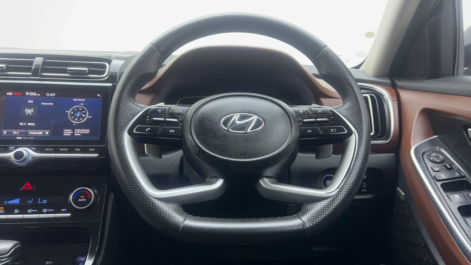2022 Hyundai Alcazar Platinum (O) 6 STR 2.0 Petrol AT-14