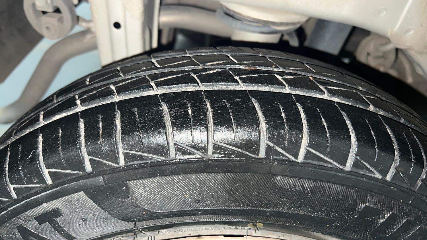 Used 2022 Maruti Suzuki Alto 800 VXi Petrol Manual tyres RIGHT REAR TYRE TREAD VIEW
