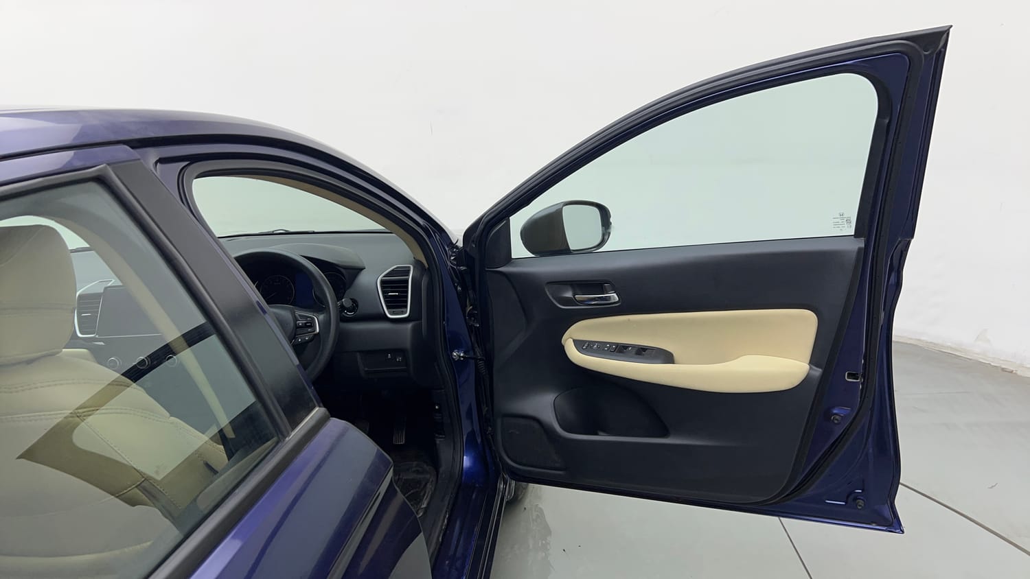 2024 Honda City V Petrol MT-19