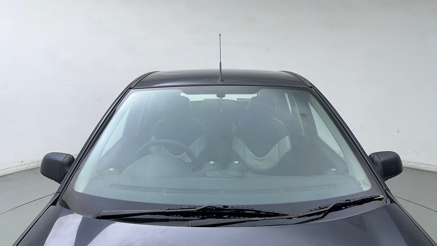 Used 2014 Ford Figo Duratec Petrol EXI 1.2 Petrol Manual exterior FRONT WINDSHIELD VIEW