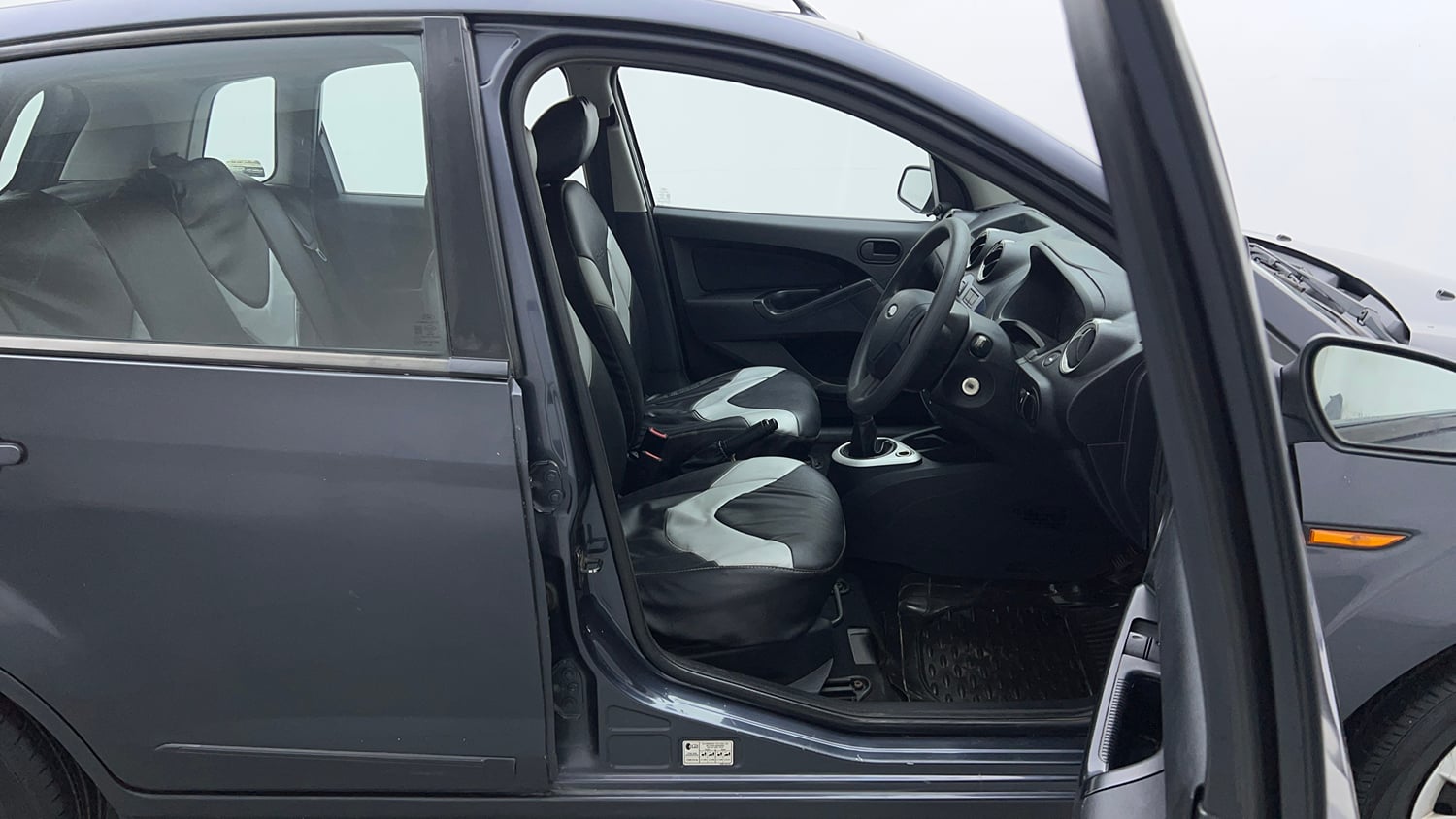 Used 2014 Ford Figo Duratec Petrol EXI 1.2 Petrol Manual interior RIGHT SIDE FRONT DOOR CABIN VIEW