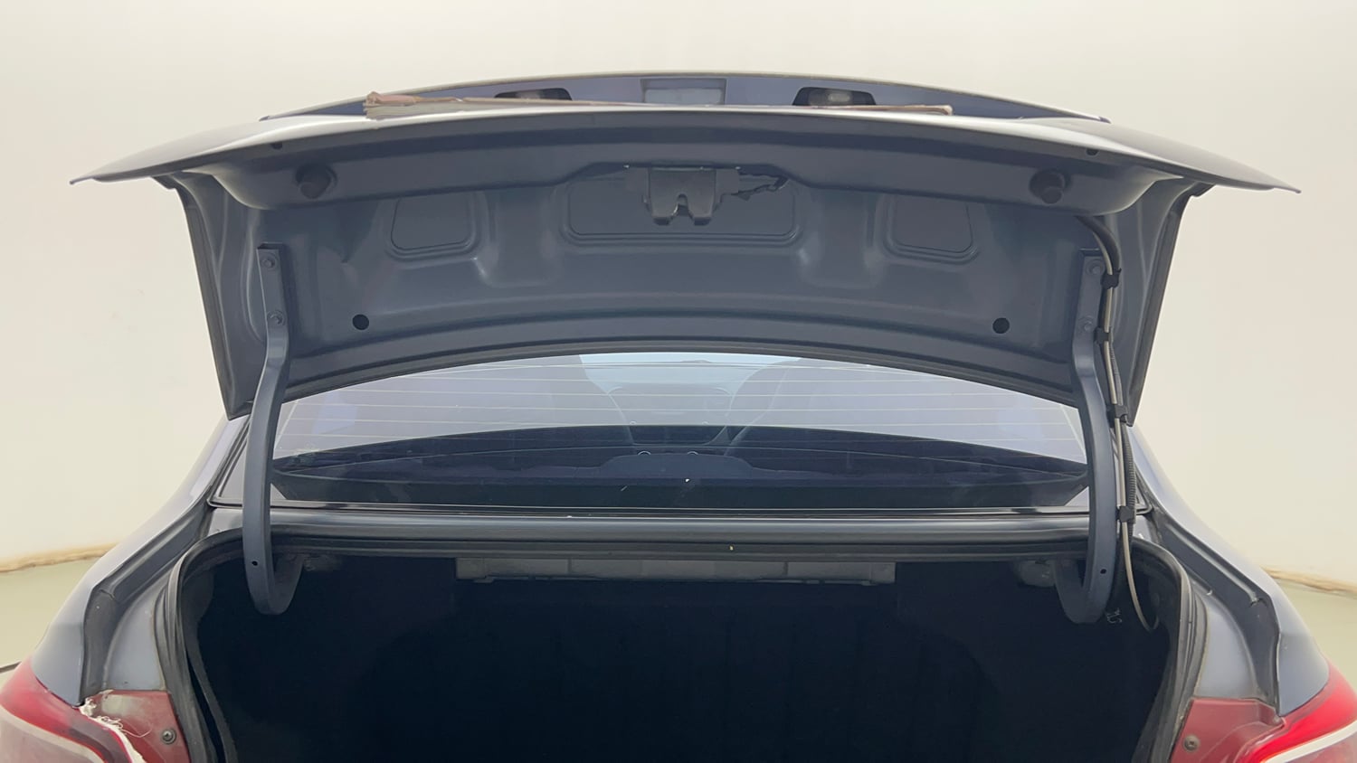 Used 2014 Hyundai Xcent S 1.2 Petrol Manual interior DICKY DOOR OPEN VIEW