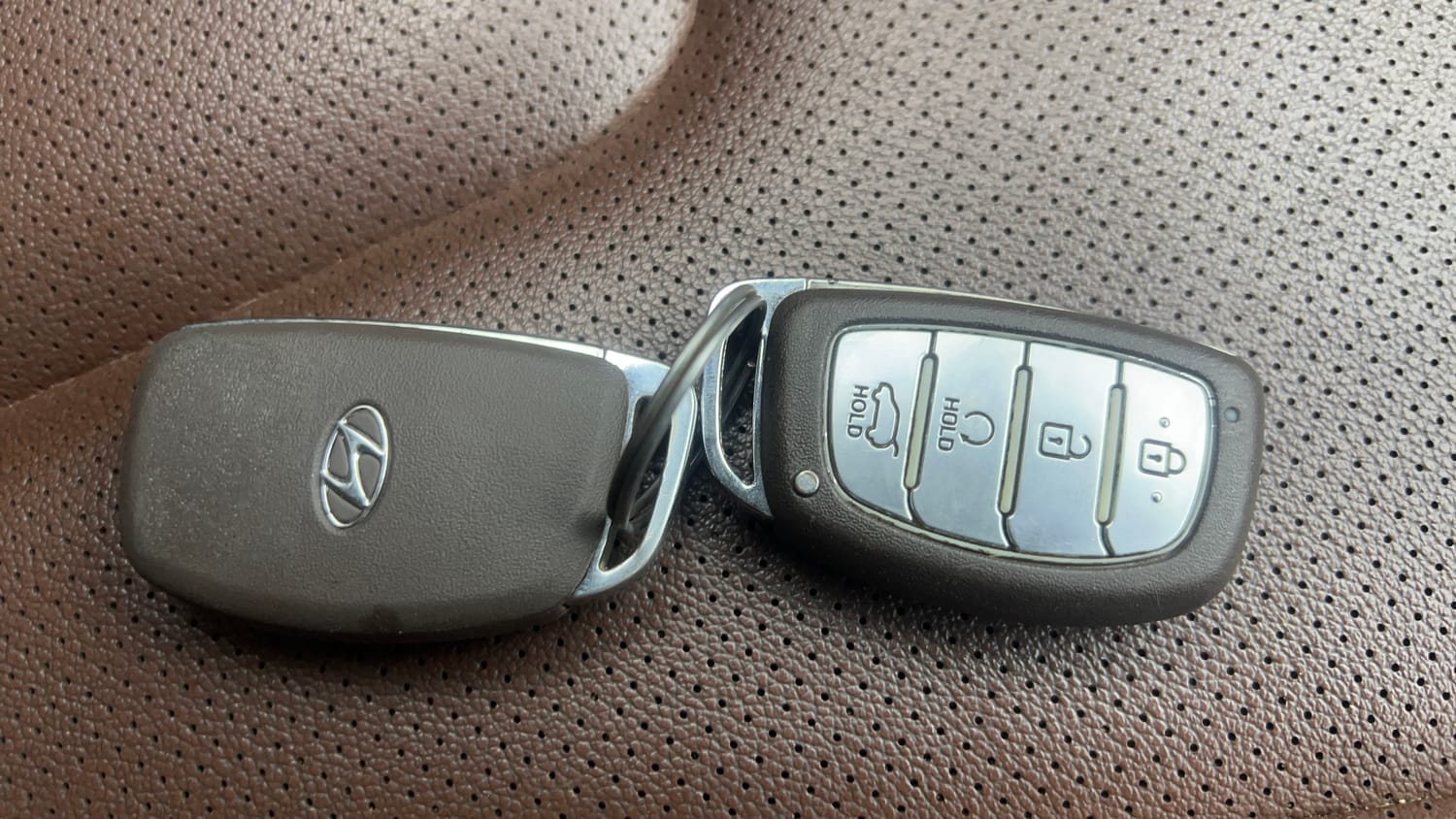 2022 Hyundai Alcazar Platinum (O) 6 STR 2.0 Petrol AT-43