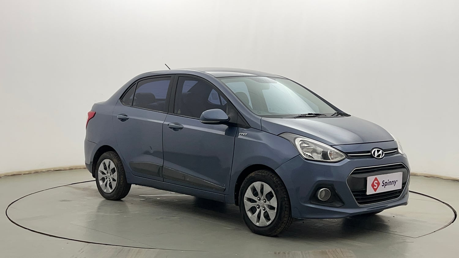 Used 2014 Hyundai Xcent S 1.2 Petrol Manual exterior RIGHT FRONT CORNER VIEW