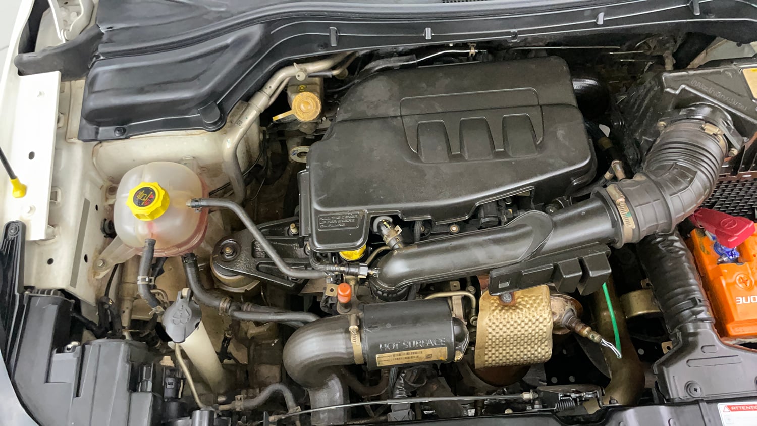Used 2022 Mahindra XUV 300 W8 1.2 Petrol Petrol Manual engine ENGINE RIGHT SIDE VIEW