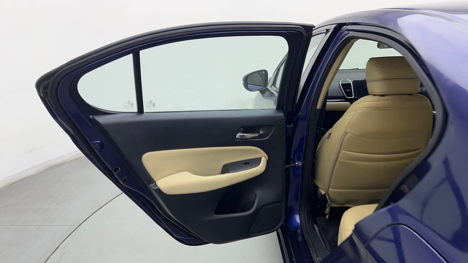 2024 Honda City V Petrol MT-22