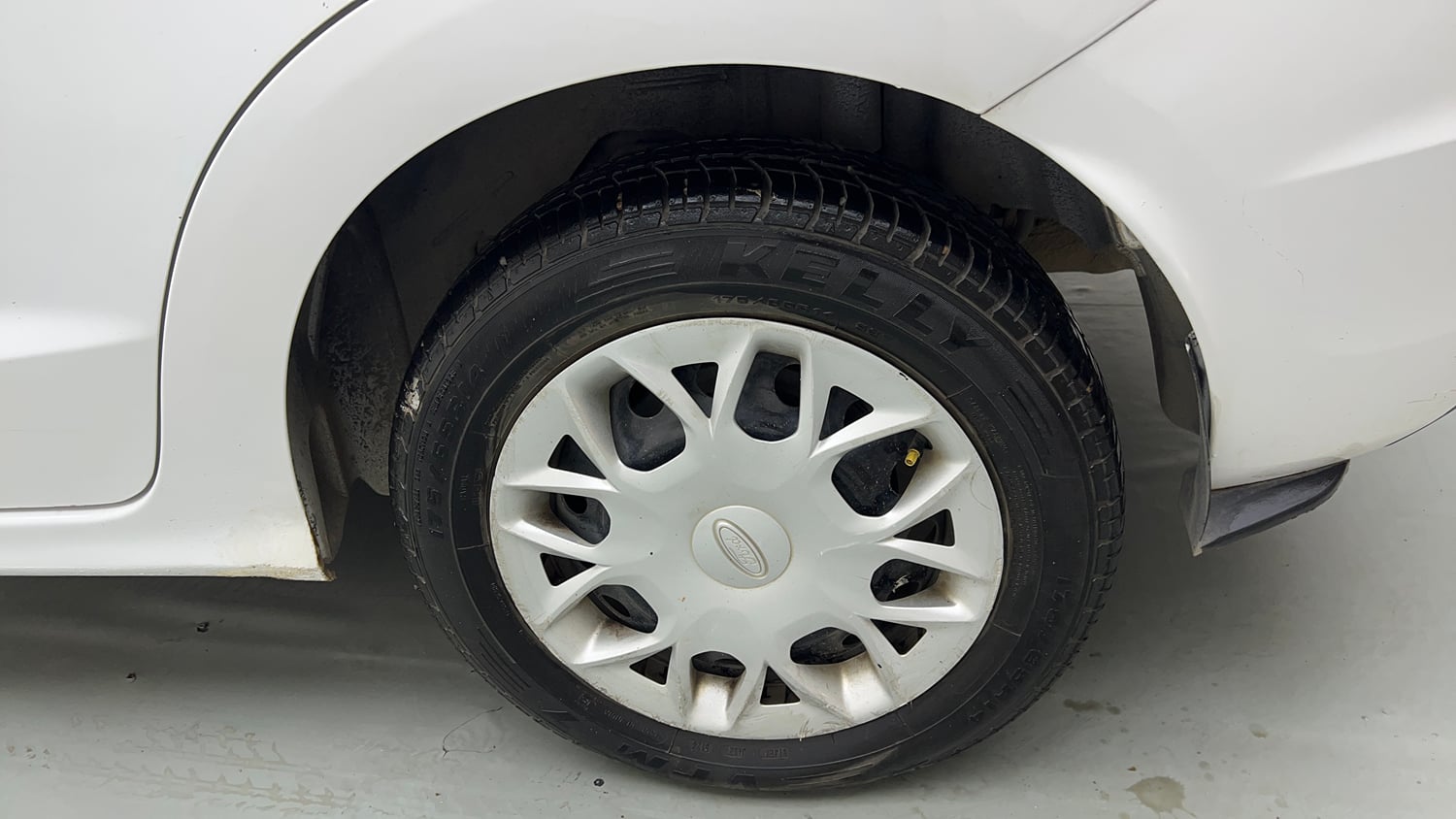 Used 2016 Ford Figo Aspire Trend 1.2 Ti-VCT Petrol Manual tyres LEFT REAR TYRE RIM VIEW