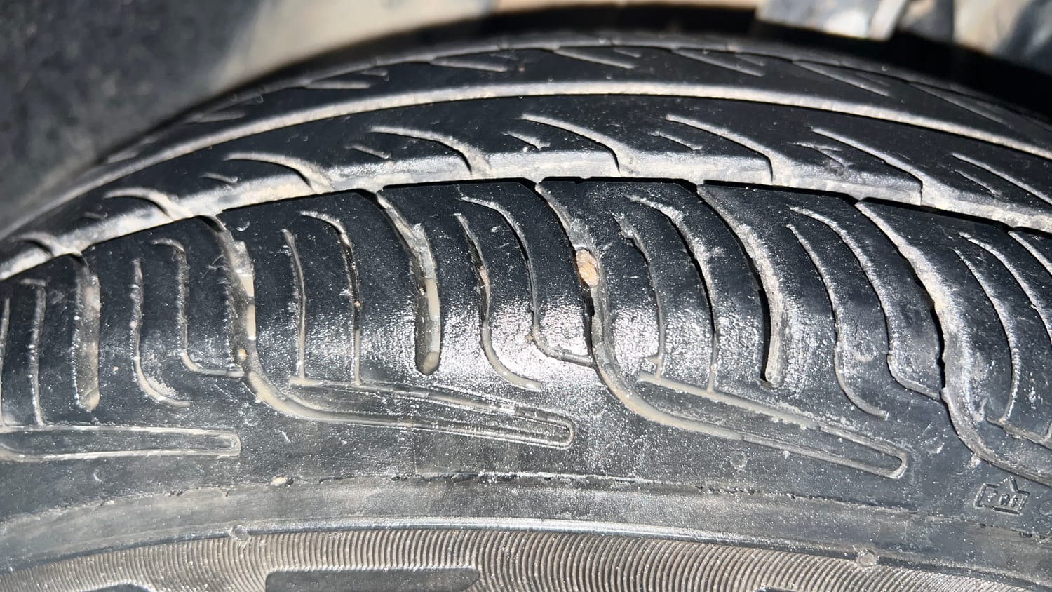 Used 2020 Tata Altroz XM Petrol Petrol Manual tyres RIGHT FRONT TYRE TREAD VIEW
