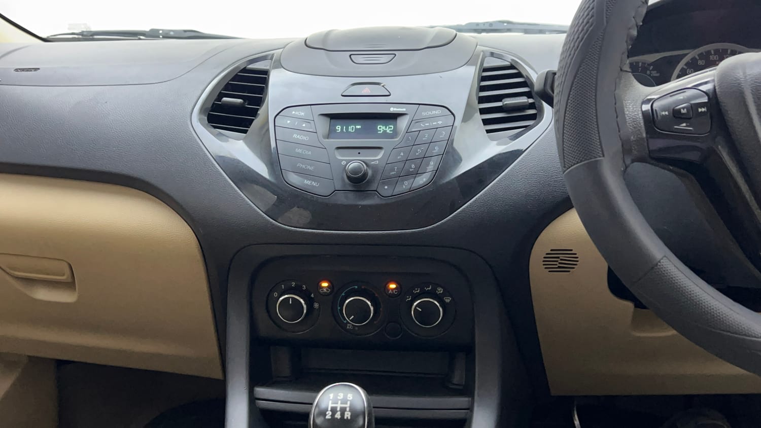 Used 2016 Ford Figo Aspire Trend 1.2 Ti-VCT Petrol Manual interior MUSIC SYSTEM & AC CONTROL VIEW