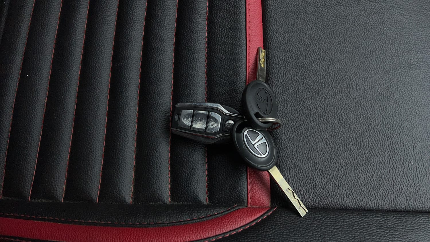 Used 2020 Tata Altroz XM Petrol Petrol Manual extra CAR KEY VIEW