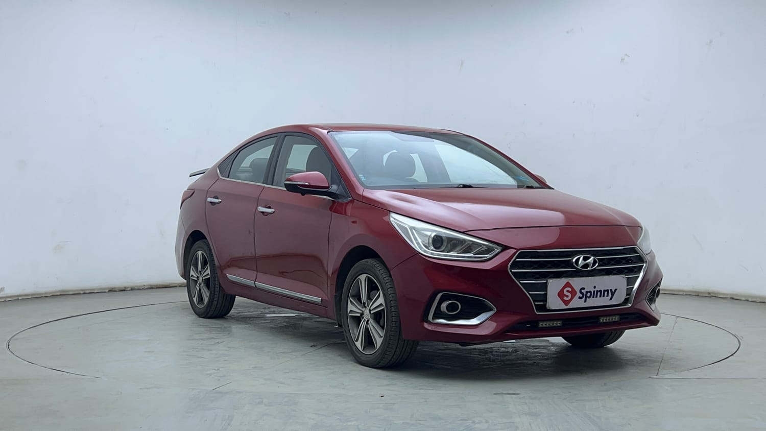 Used 2019 Hyundai Verna SX (O)1.6 VTVT Petrol Manual exterior RIGHT FRONT CORNER VIEW