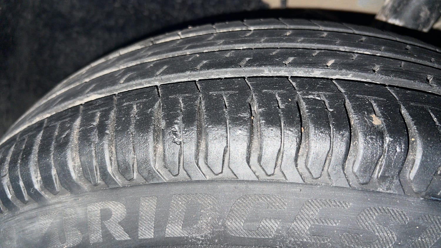 Used 2020 Tata Altroz XM Petrol Petrol Manual tyres LEFT FRONT TYRE TREAD VIEW