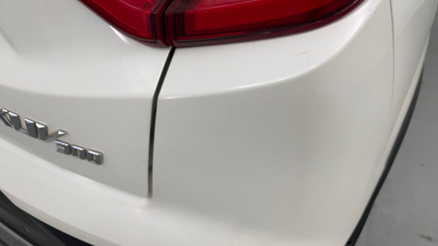 Used 2022 Mahindra XUV 300 W8 1.2 Petrol Petrol Manual dents MINOR SCRATCH