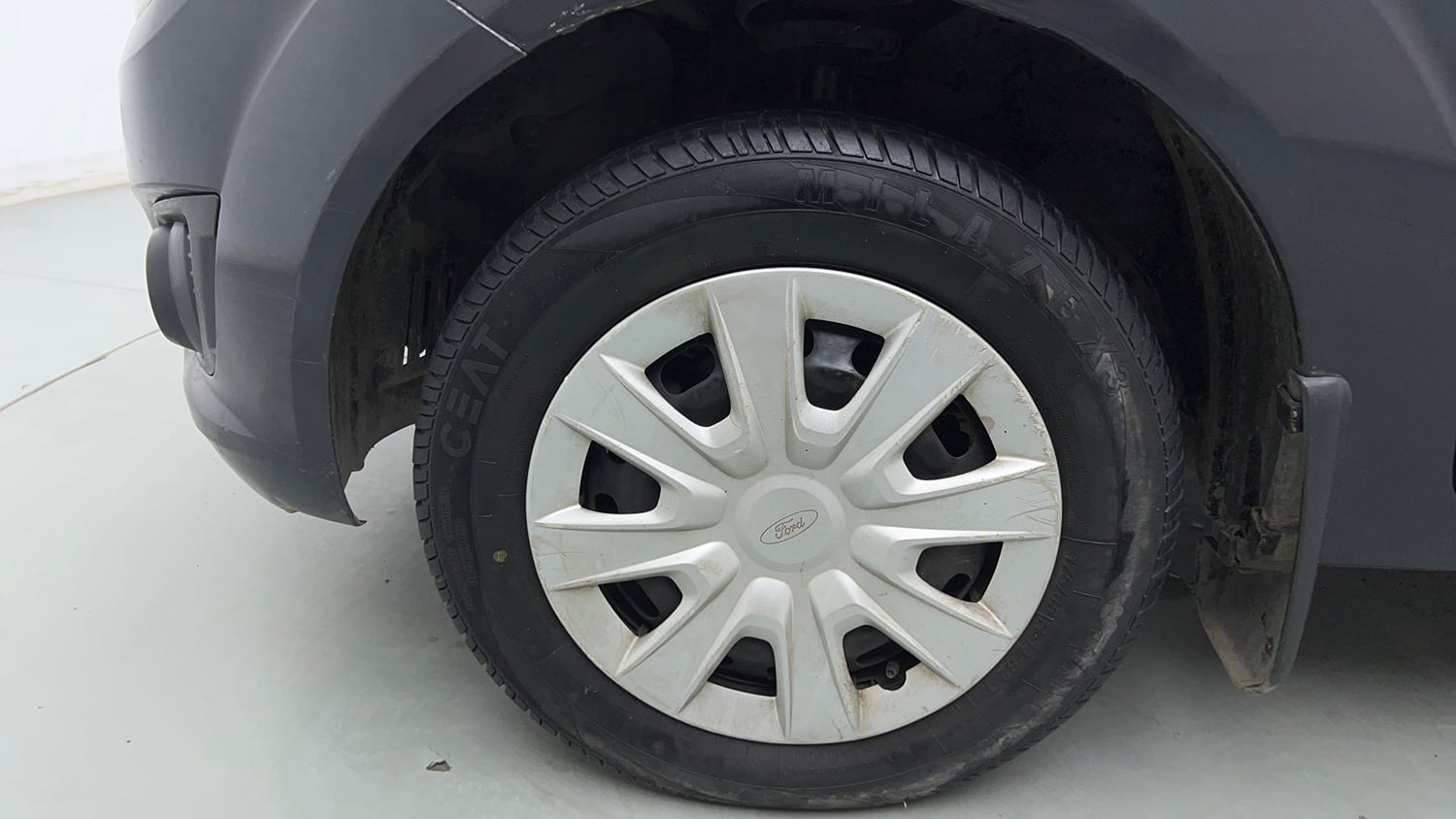 Used 2014 Ford Figo Duratec Petrol EXI 1.2 Petrol Manual tyres LEFT FRONT TYRE RIM VIEW