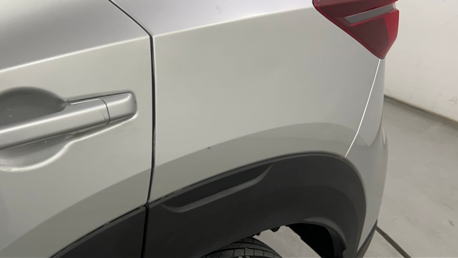 Used 2024 Nissan Magnite XL AMT Petrol Automatic dents MINOR DENT