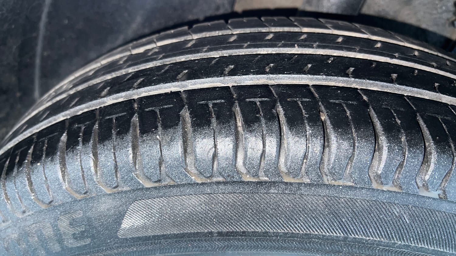 Used 2020 Tata Altroz XM Petrol Petrol Manual tyres RIGHT REAR TYRE TREAD VIEW