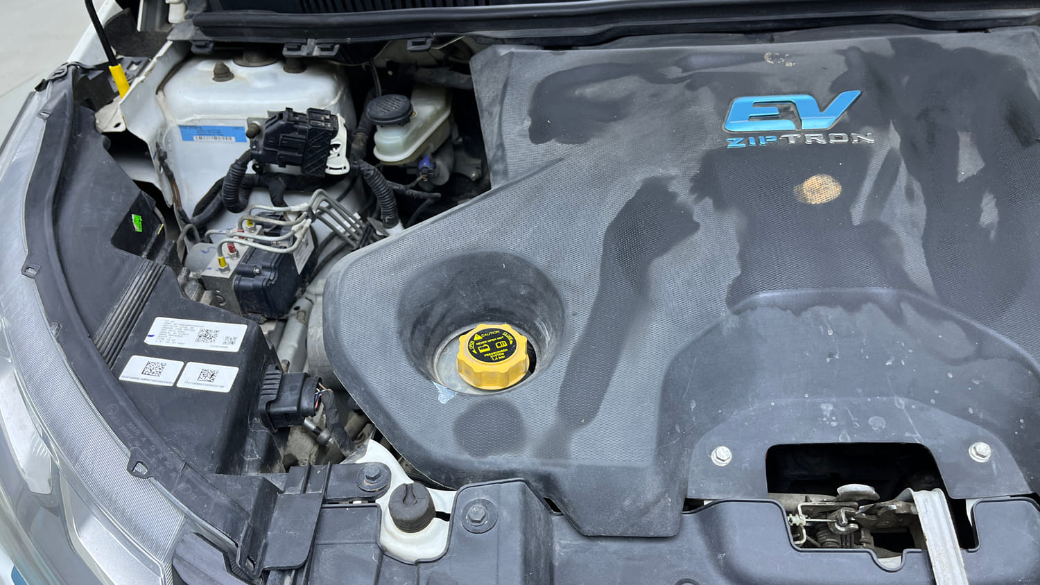 Used 2022 Tata Nexon EV XZ Plus LUX Electric Automatic engine ENGINE RIGHT SIDE VIEW