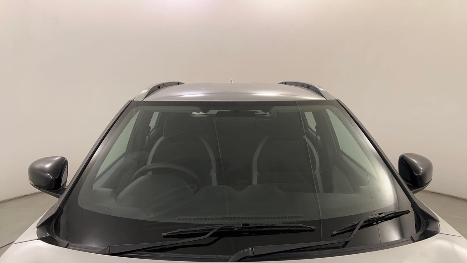 Used 2024 Nissan Magnite XL AMT Petrol Automatic exterior FRONT WINDSHIELD VIEW