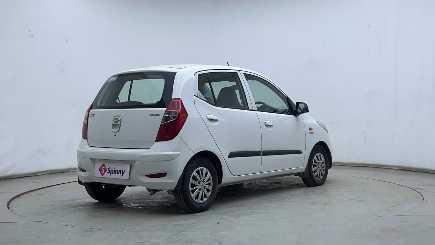 Used 2017 Hyundai i10 Sportz 1.1 iRDE2 Petrol Manual exterior RIGHT REAR CORNER VIEW