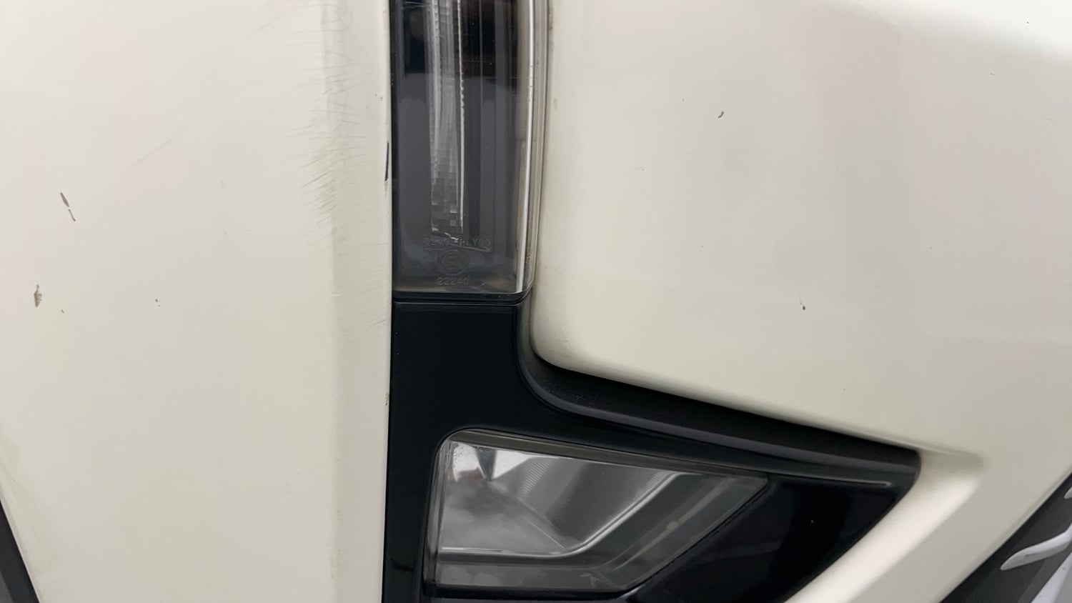 Used 2022 Mahindra XUV 300 W8 1.2 Petrol Petrol Manual dents MINOR SCRATCH