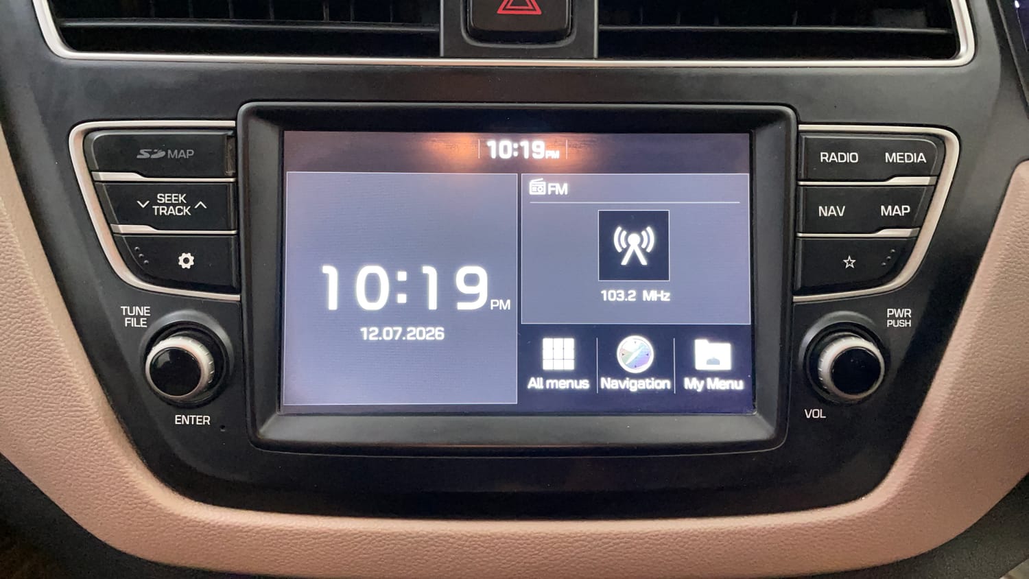Used 2020 Hyundai Elite i20 Sportz Plus 1.2 Petrol Manual top_features Integrated (in-dash) music system