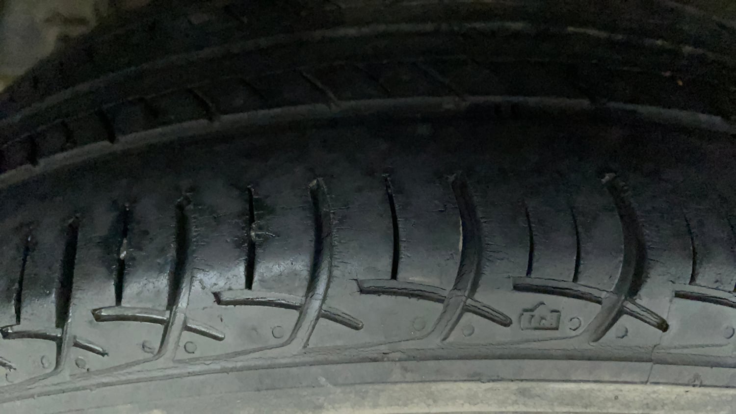 Used 2020 Hyundai Elite i20 Sportz Plus 1.2 Petrol Manual tyres RIGHT REAR TYRE TREAD VIEW