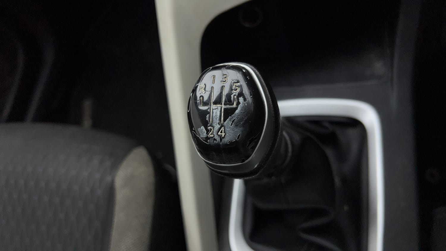 Used 2022 Nissan Magnite XV Executive Petrol Manual interior GEAR  KNOB VIEW