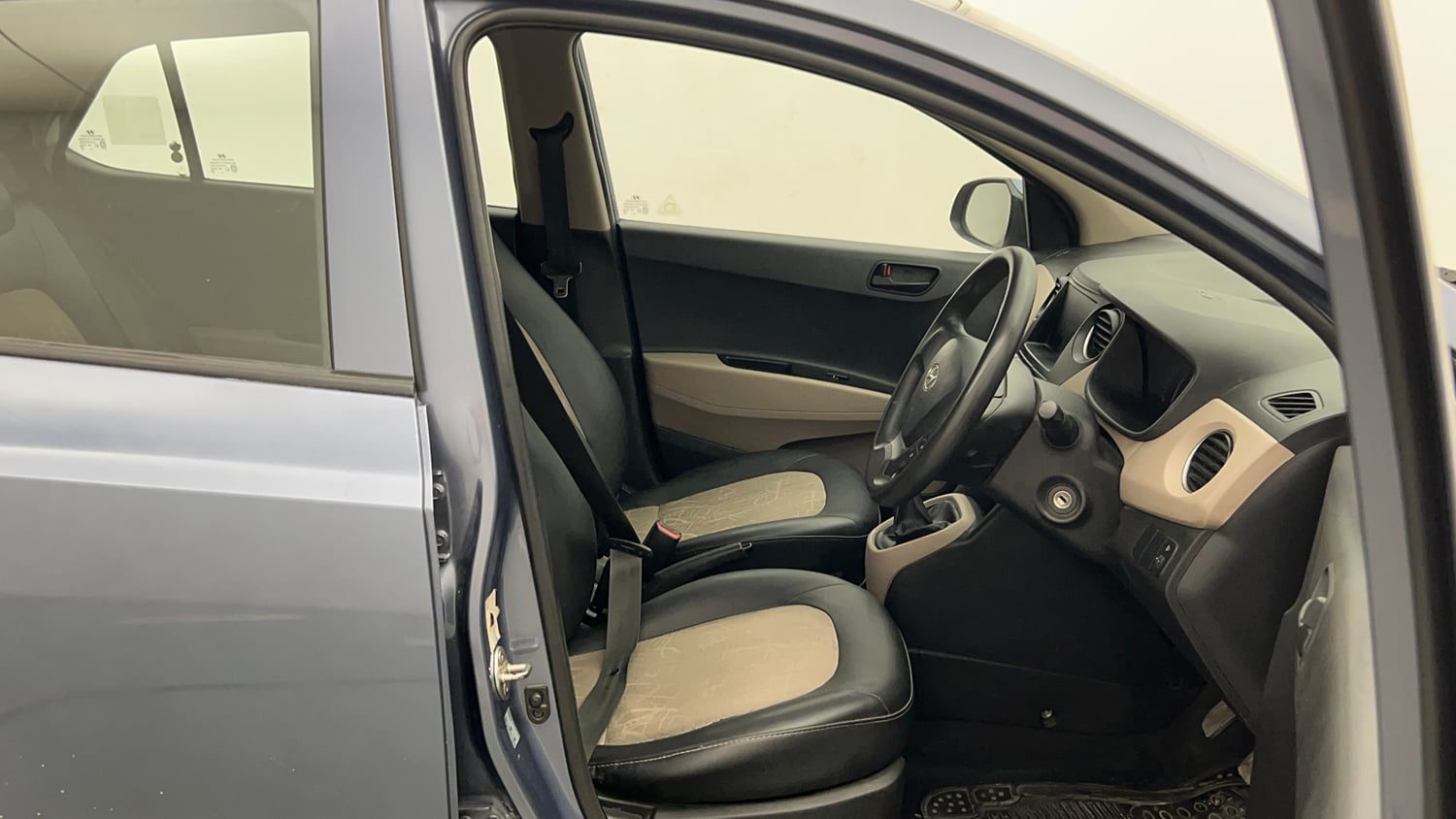 Used 2014 Hyundai Grand i10 Magna 1.2 Kappa VTVT Petrol Manual interior RIGHT SIDE FRONT DOOR CABIN VIEW