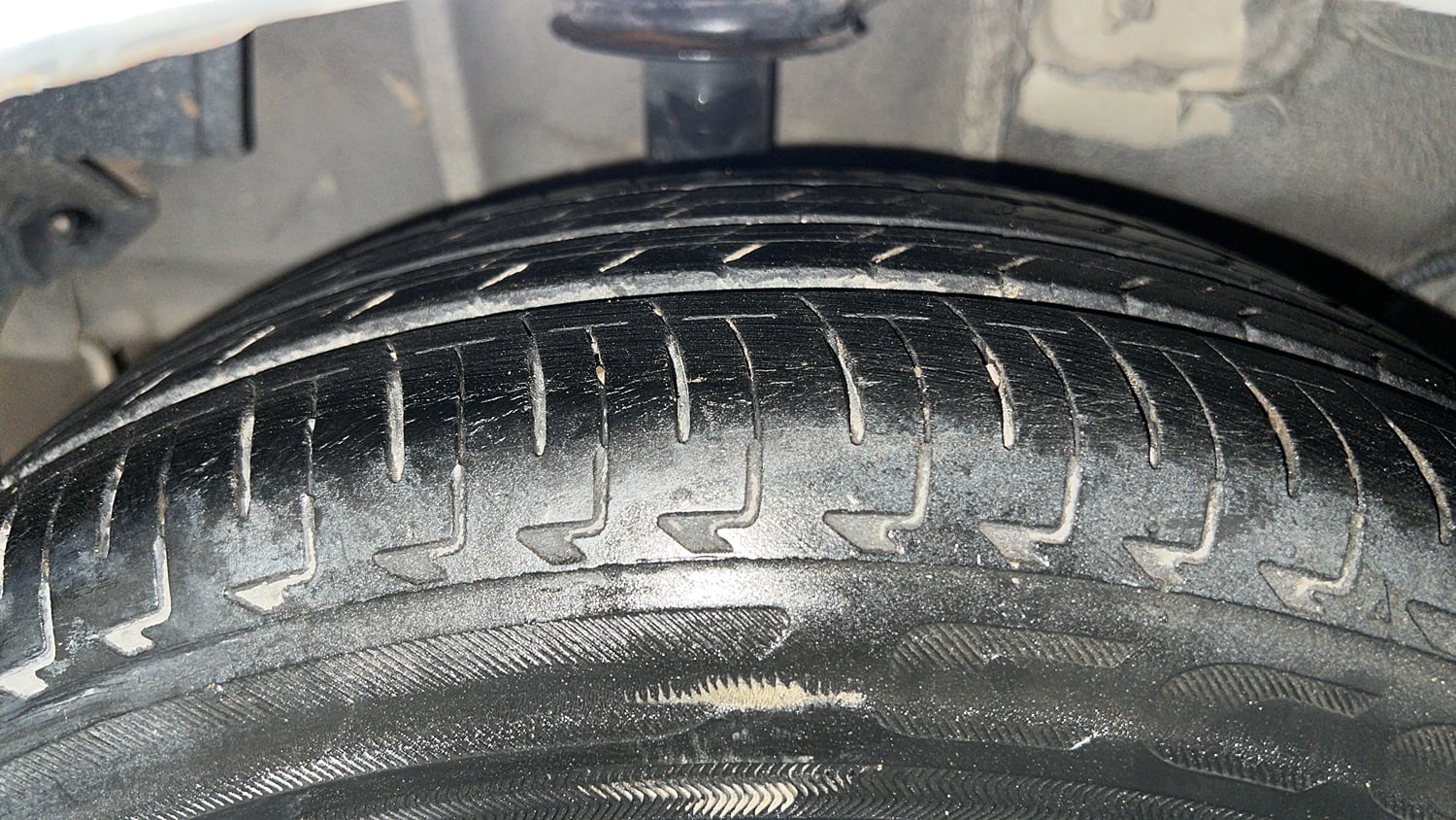 Used 2020 Tata Tiago XZA Plus Petrol Automatic tyres RIGHT REAR TYRE TREAD VIEW