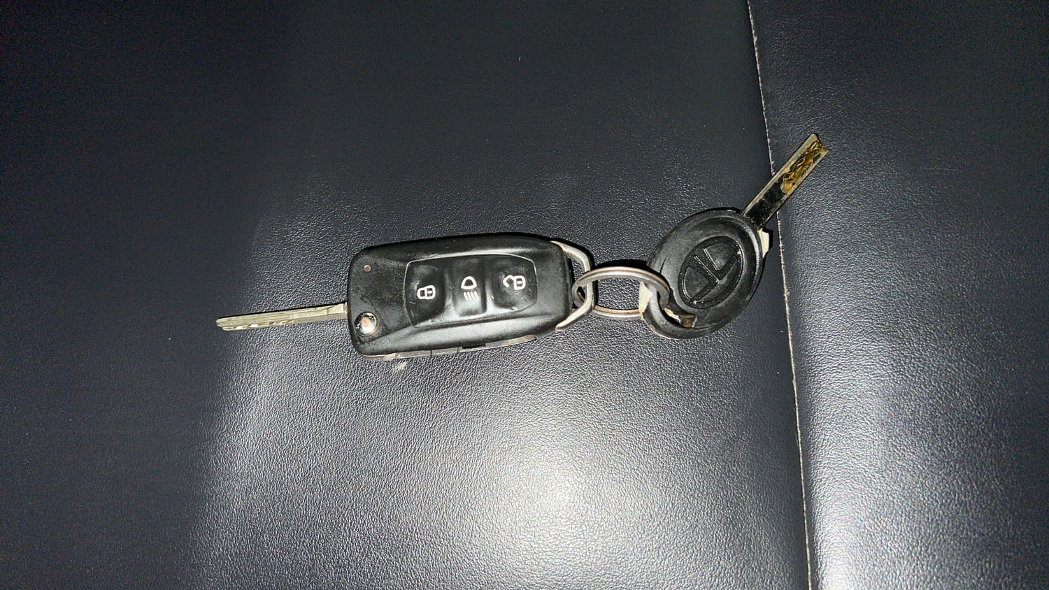Used 2020 Tata Tiago XZA Plus Petrol Automatic extra CAR KEY VIEW