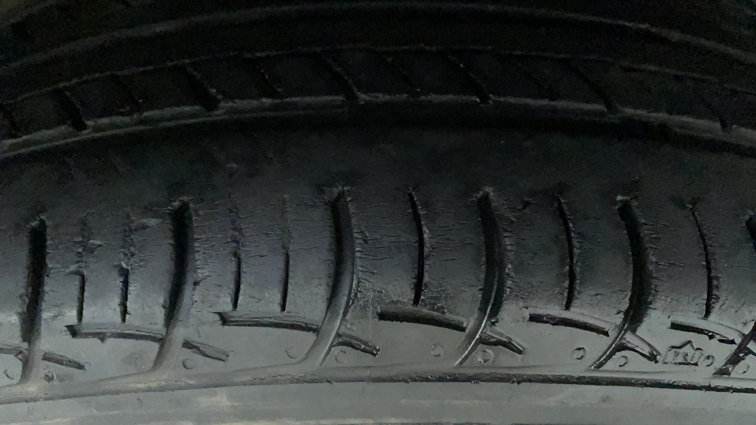 Used 2020 Hyundai Elite i20 Sportz Plus 1.2 Petrol Manual tyres RIGHT FRONT TYRE TREAD VIEW