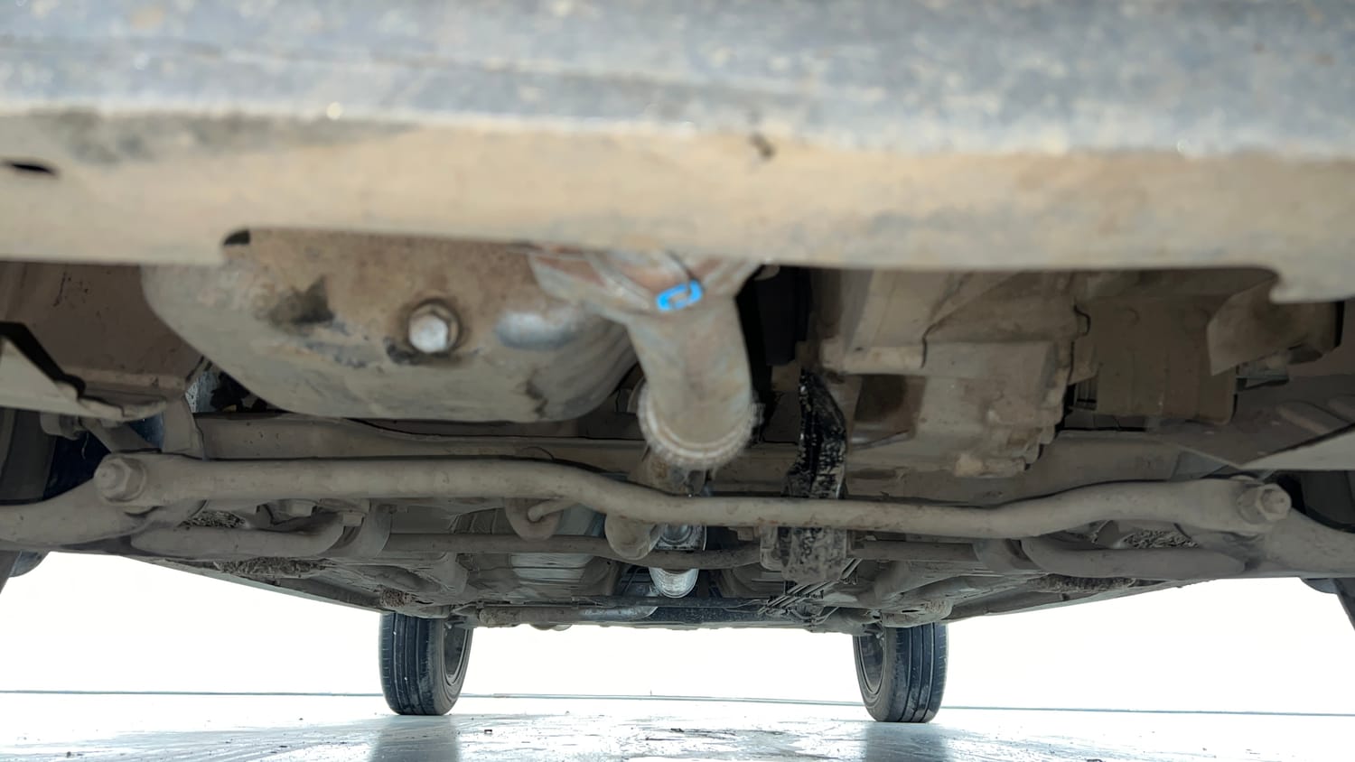 Used 2020 Tata Tiago XZA Plus Petrol Automatic extra FRONT LEFT UNDERBODY VIEW