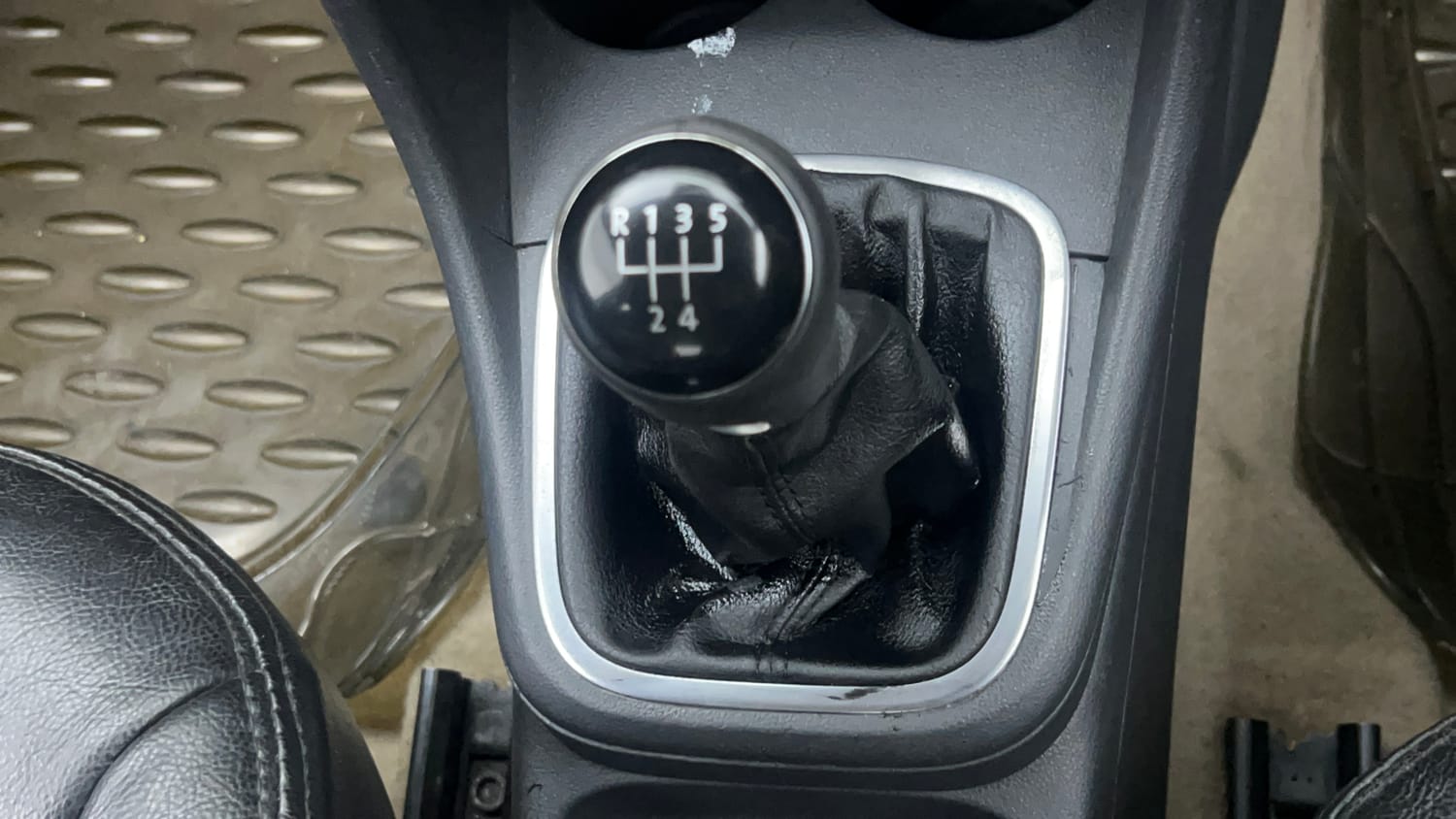 2014 Volkswagen Polo Highline1.2L (P)-16