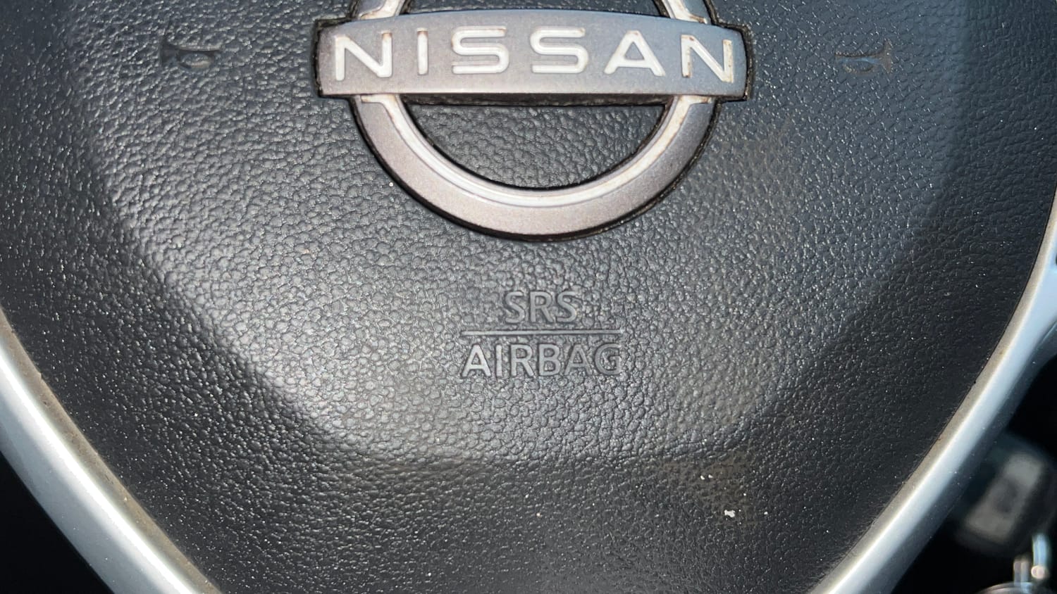 Used 2022 Nissan Magnite XV Executive Petrol Manual top_features Airbags