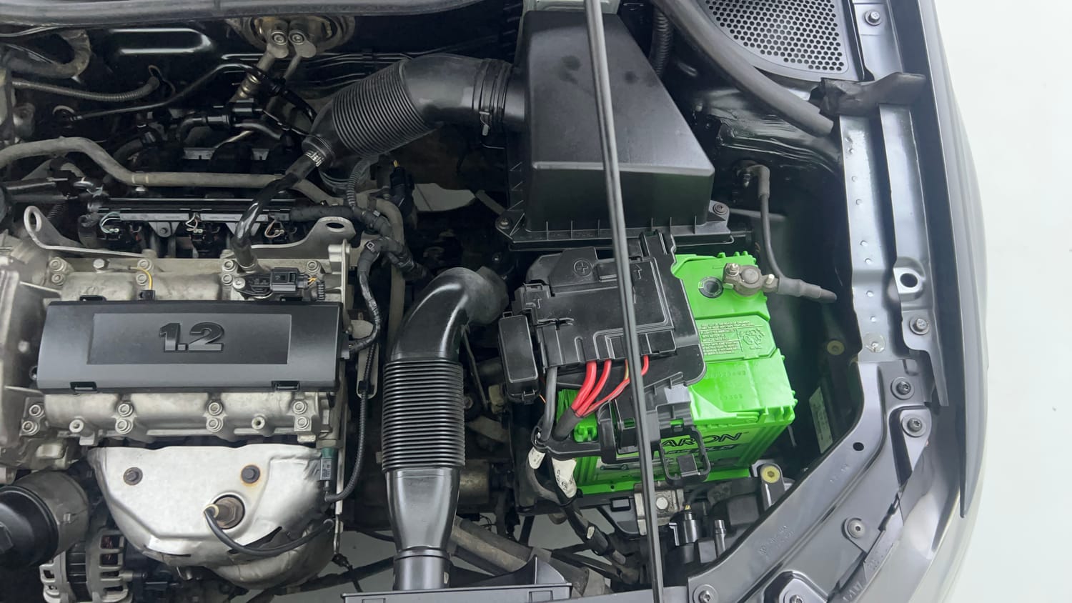 2014 Volkswagen Polo Highline1.2L (P)-28
