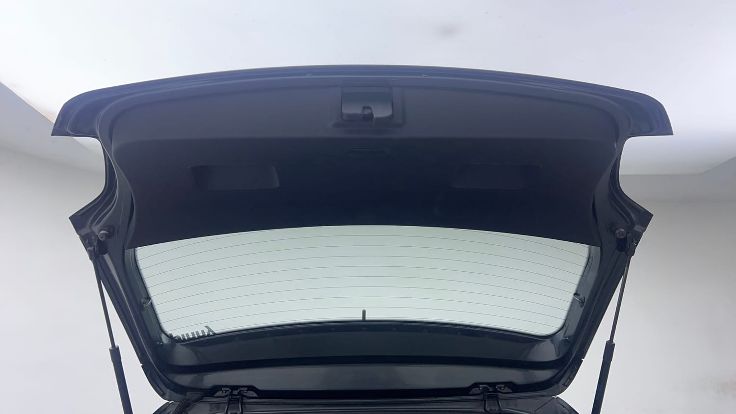 2014 Volkswagen Polo Highline1.2L (P)-24