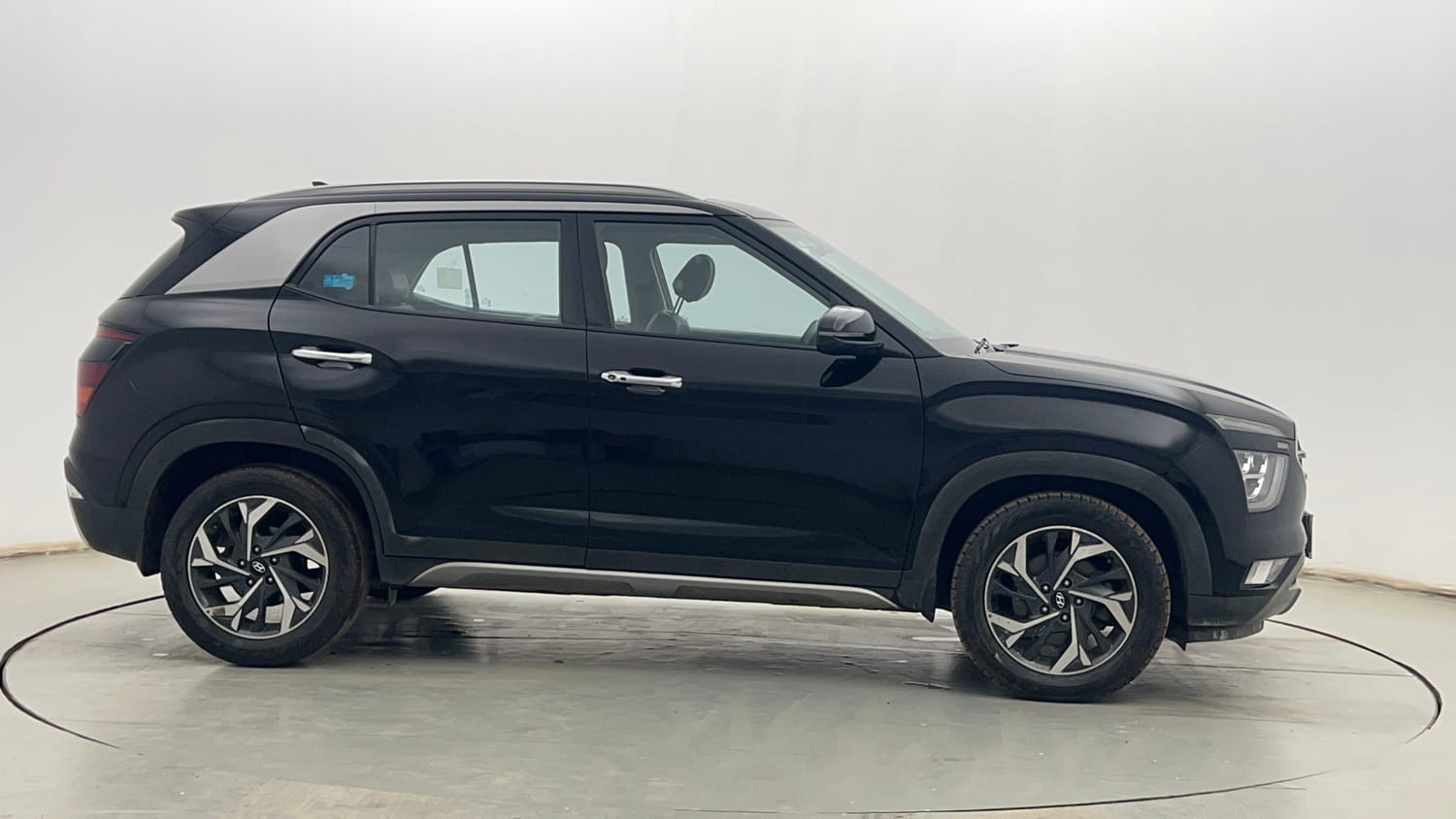 Used 2022 Hyundai Creta SX (O) 1.5 Diesel Automatic Diesel Automatic exterior RIGHT SIDE VIEW