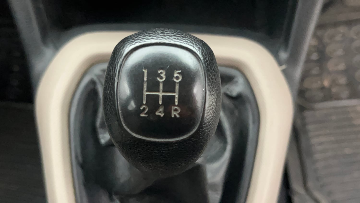Used 2014 Hyundai Grand i10 Magna 1.2 Kappa VTVT Petrol Manual interior GEAR  KNOB VIEW