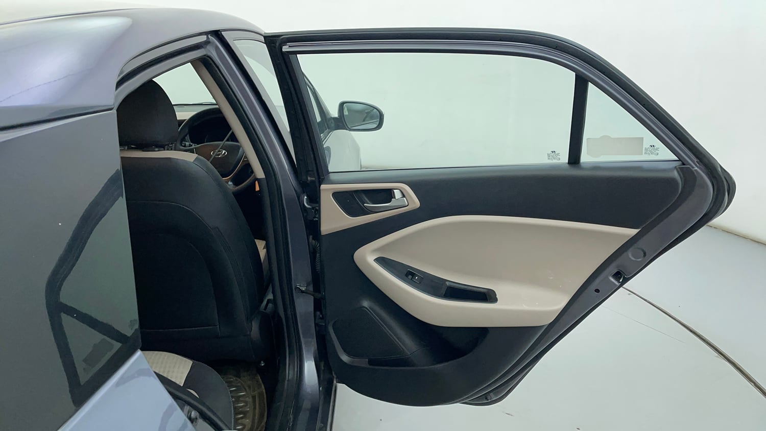 Used 2020 Hyundai Elite i20 Sportz Plus 1.2 Petrol Manual interior RIGHT REAR DOOR OPEN VIEW