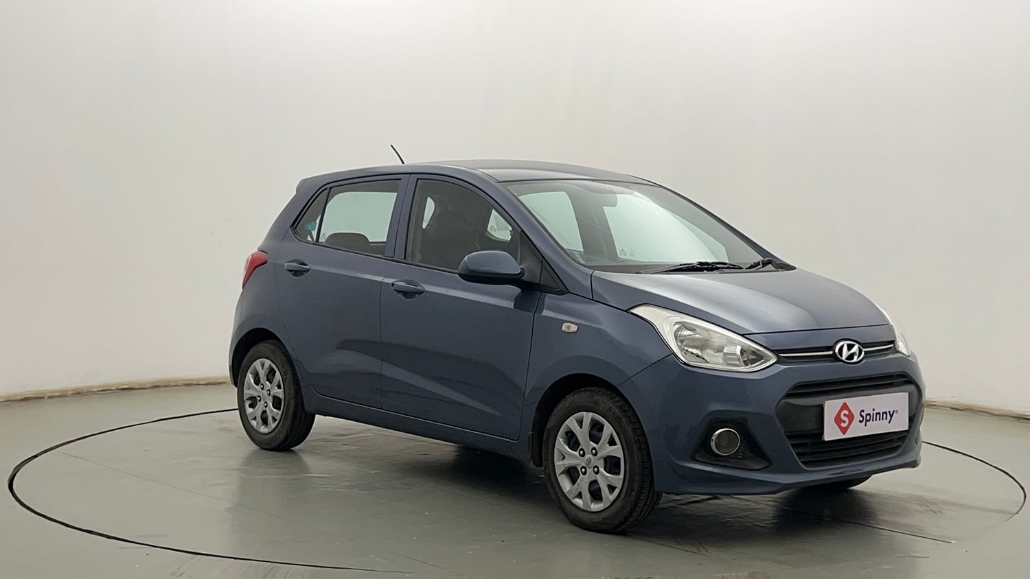 Used 2014 Hyundai Grand i10 Magna 1.2 Kappa VTVT Petrol Manual exterior RIGHT FRONT CORNER VIEW