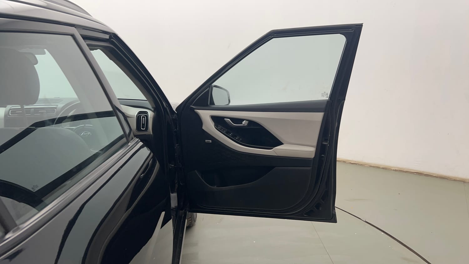 Used 2022 Hyundai Creta SX (O) 1.5 Diesel Automatic Diesel Automatic interior RIGHT FRONT DOOR OPEN VIEW