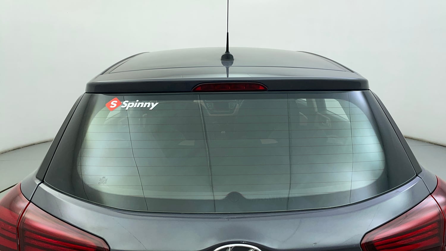 Used 2020 Hyundai Elite i20 Sportz Plus 1.2 Petrol Manual exterior BACK WINDSHIELD VIEW