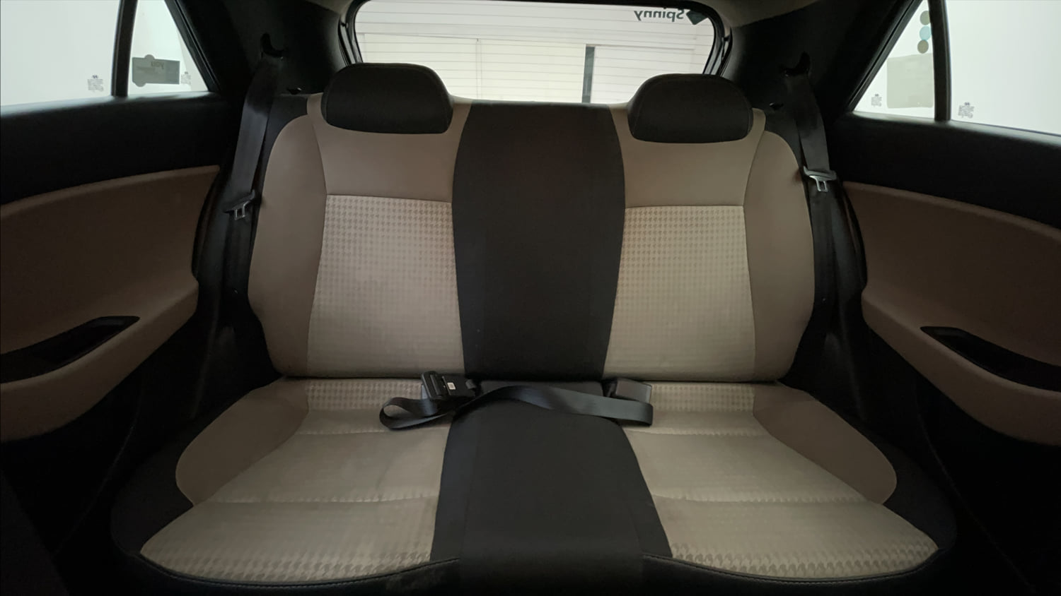 Used 2020 Hyundai Elite i20 Sportz Plus 1.2 Petrol Manual interior REAR SEAT CONDITION VIEW